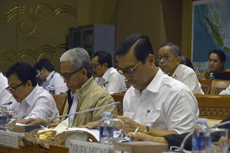 Asumsi Dasar RAPBN 2017 untuk Tiga Sektor ESDM Resmi Diketok